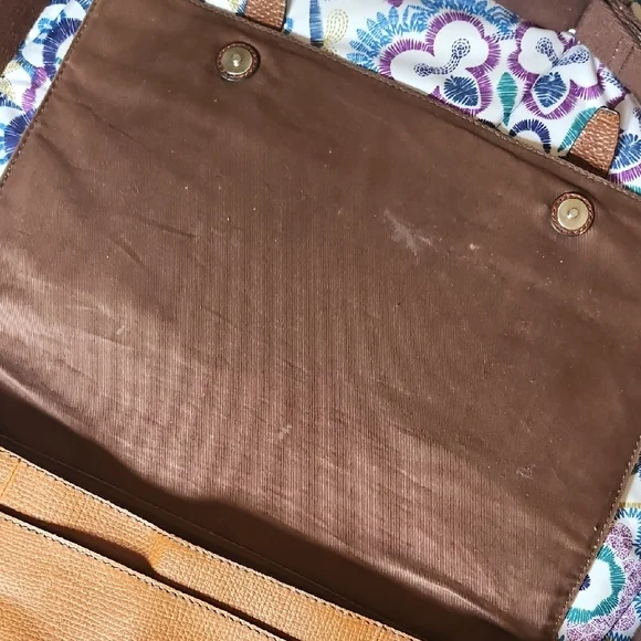 Fossil Brown Leather Messenger Bag - Picture 2 of 16